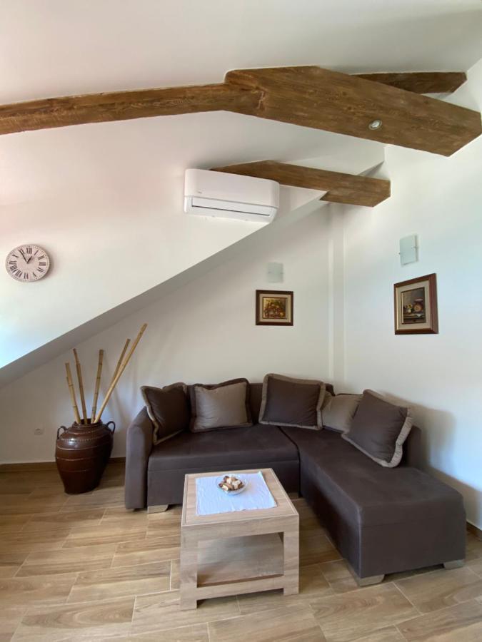 Sunny Bay Apartments โกตอร์ ภายนอก รูปภาพ
