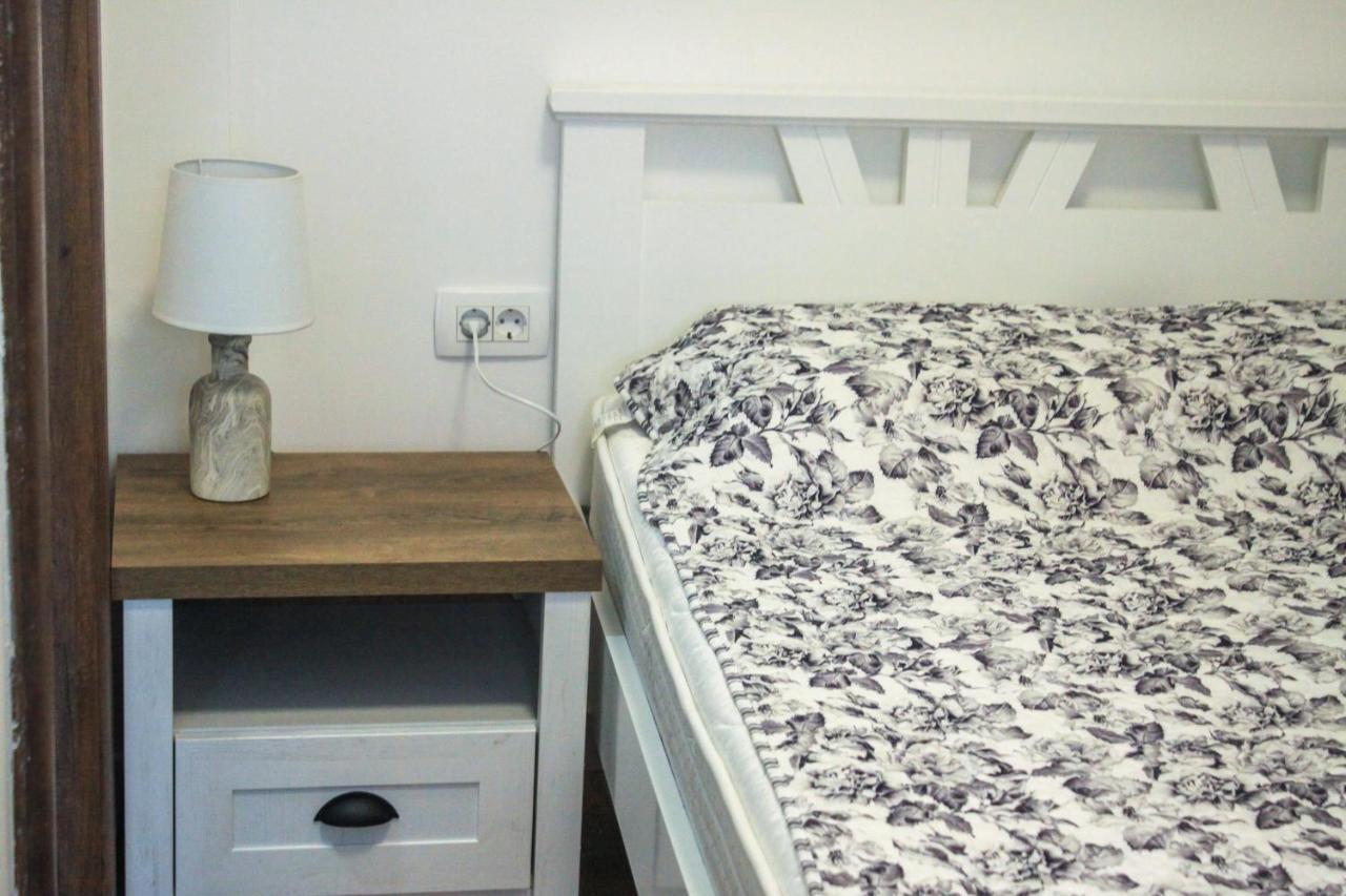 Sunny Bay Apartments โกตอร์ ภายนอก รูปภาพ