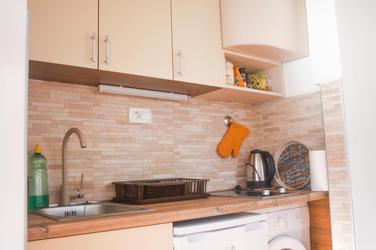 Sunny Bay Apartments โกตอร์ ภายนอก รูปภาพ