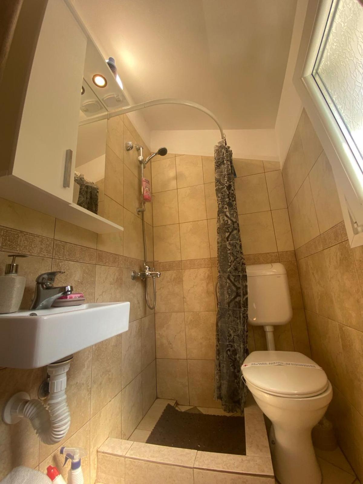 Sunny Bay Apartments โกตอร์ ภายนอก รูปภาพ