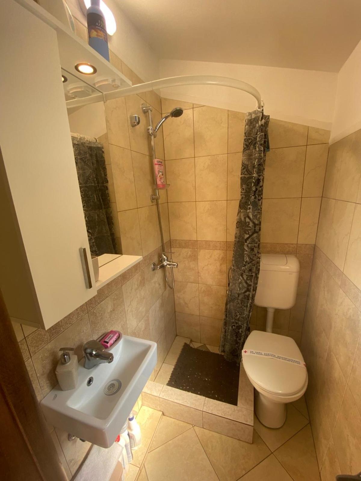 Sunny Bay Apartments โกตอร์ ภายนอก รูปภาพ
